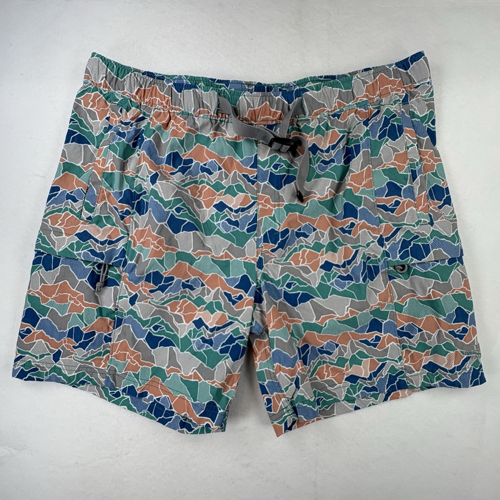 The North Face Swim Shorts Mens XL Multicolor Camo Lined Elastic Trunks Beach
